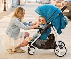 Купить детскую прогулочную коляску в Львове